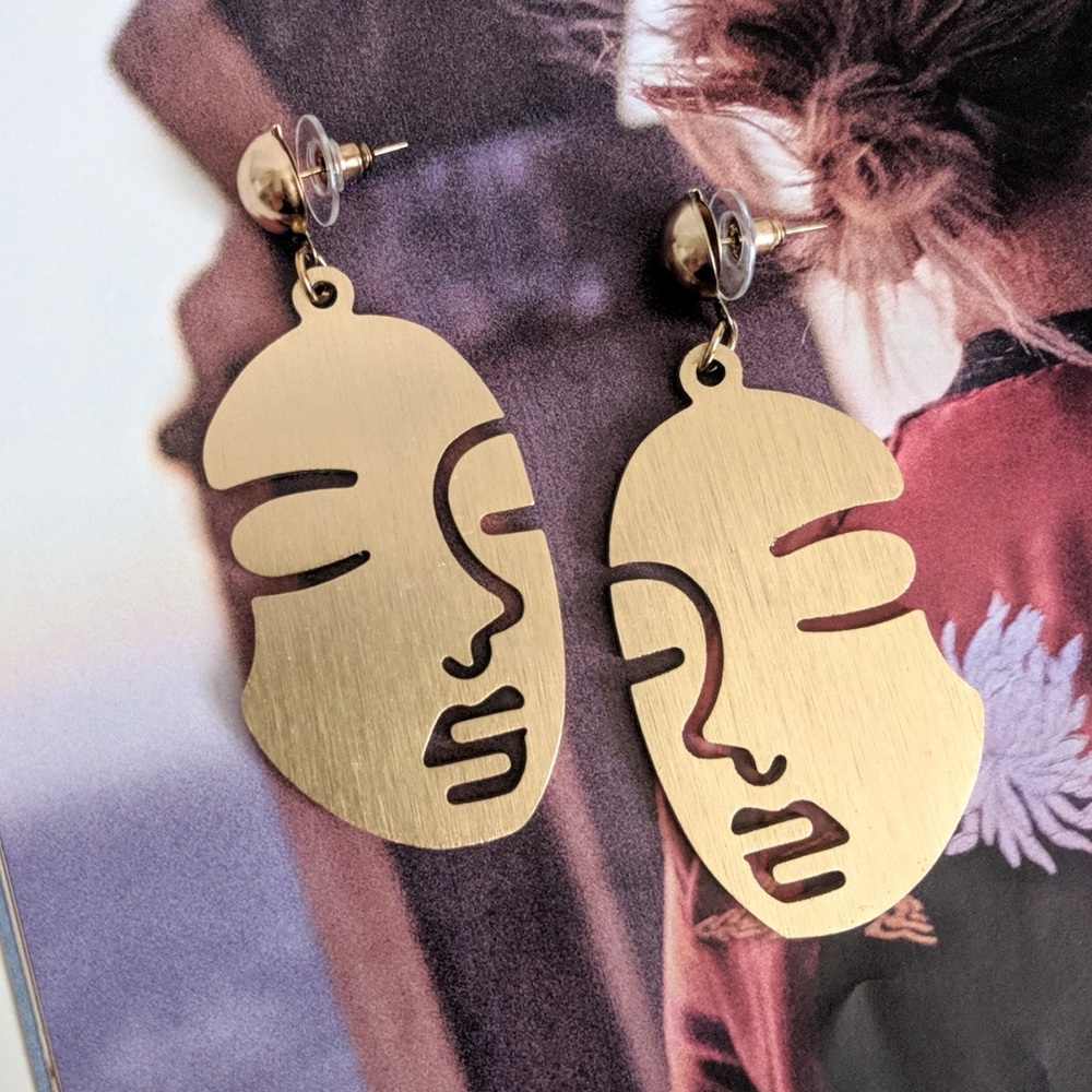 Face Outline Earrings